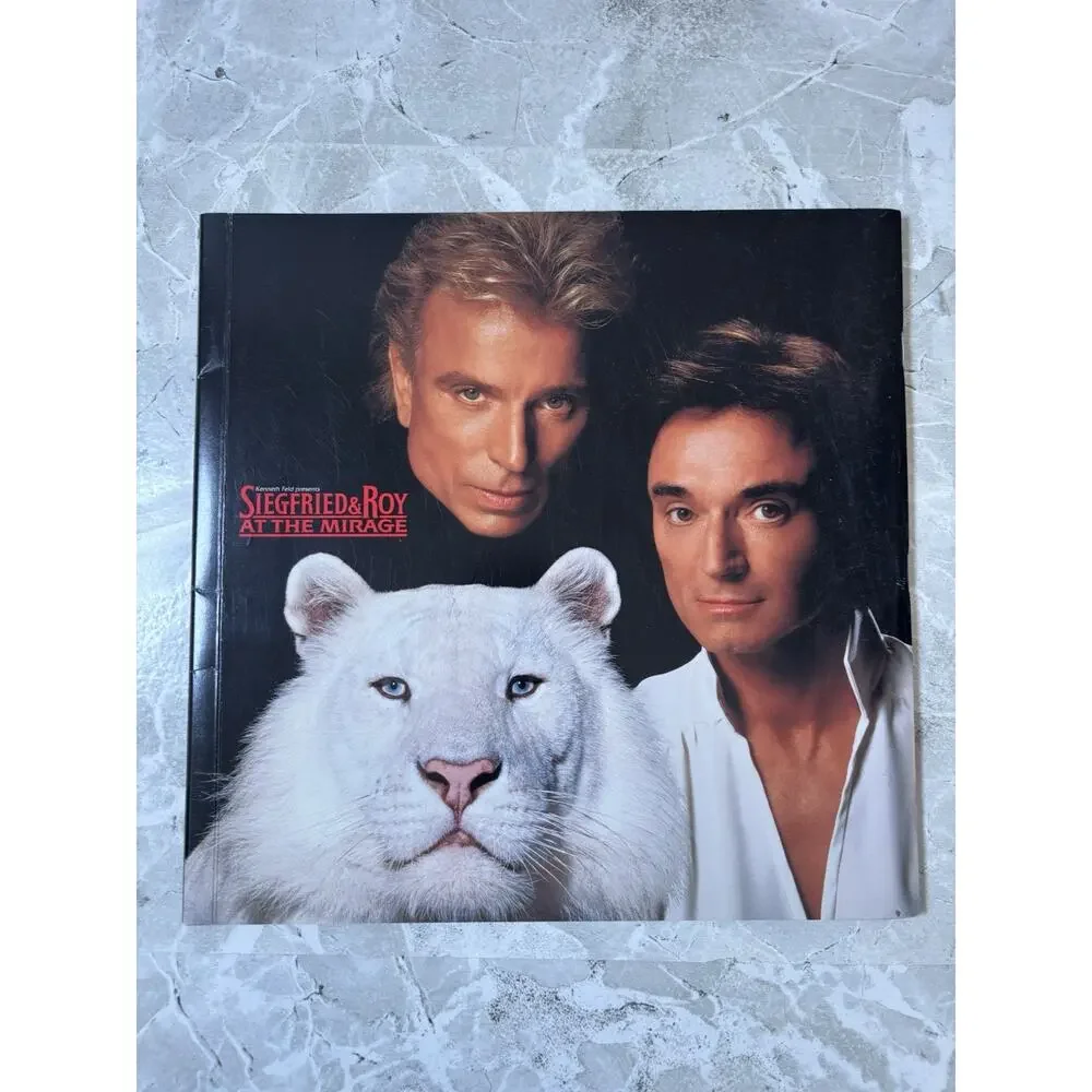 1998 Siegfried & Roy At The Mirage‎ Souvenir Program Book Booklet Bold Photos
